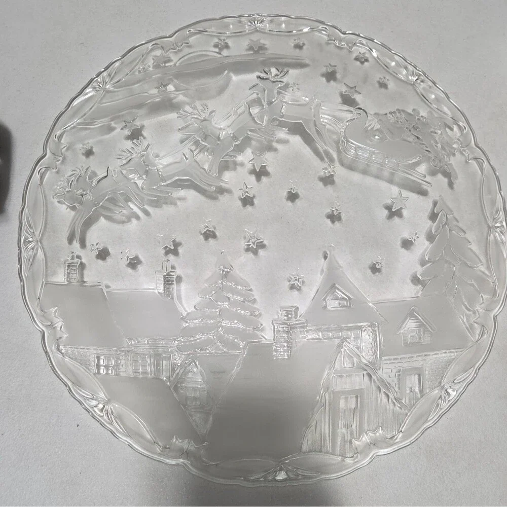 Clear Pressed Glass Christmas Round Platter Santa Sleigh & Reindeer Scene
